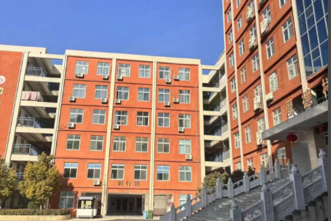 小程序软件开发廊坊校友服务小程序，唤起校友情谊